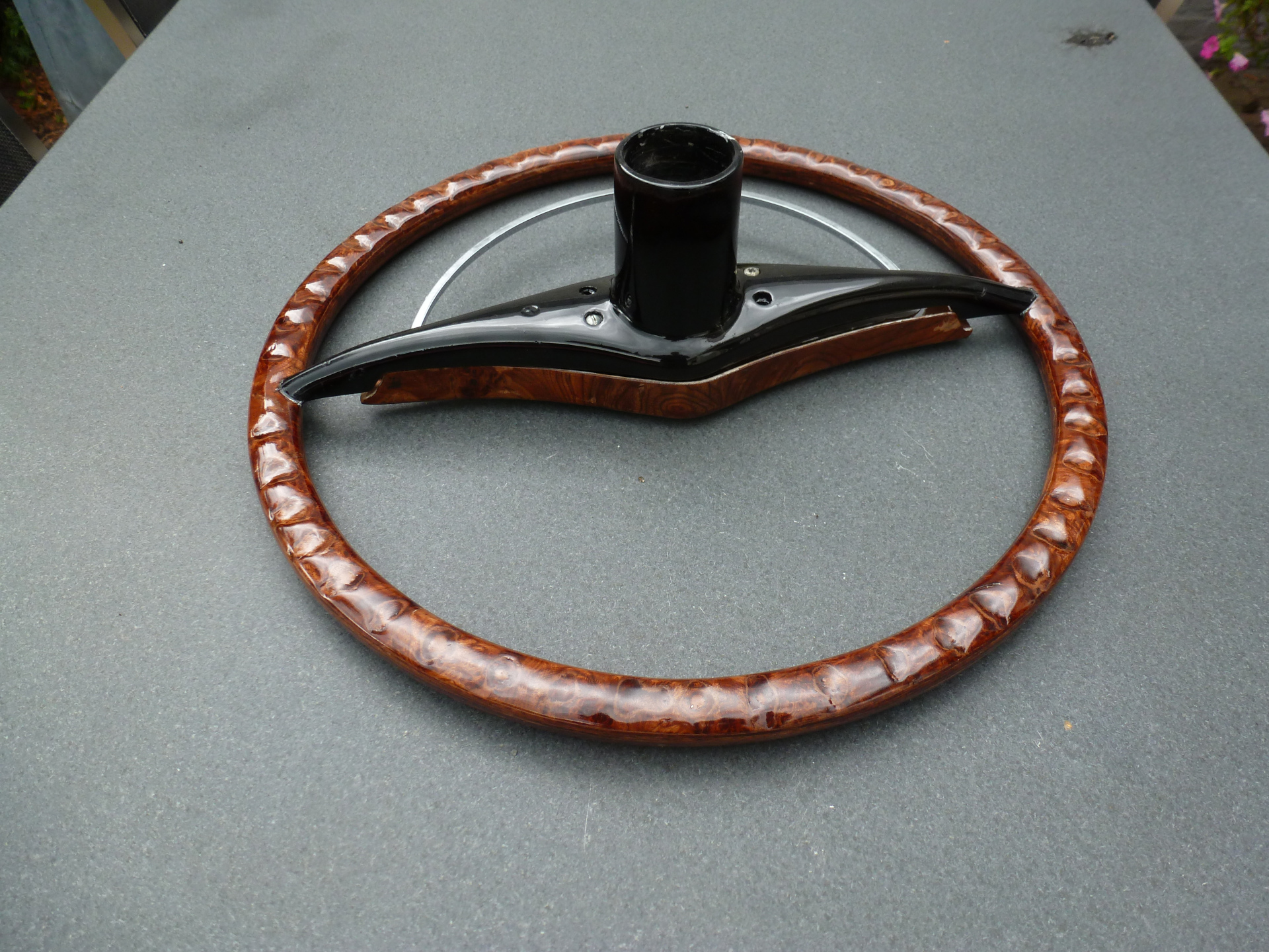 Jaguar MK2 steering wheel