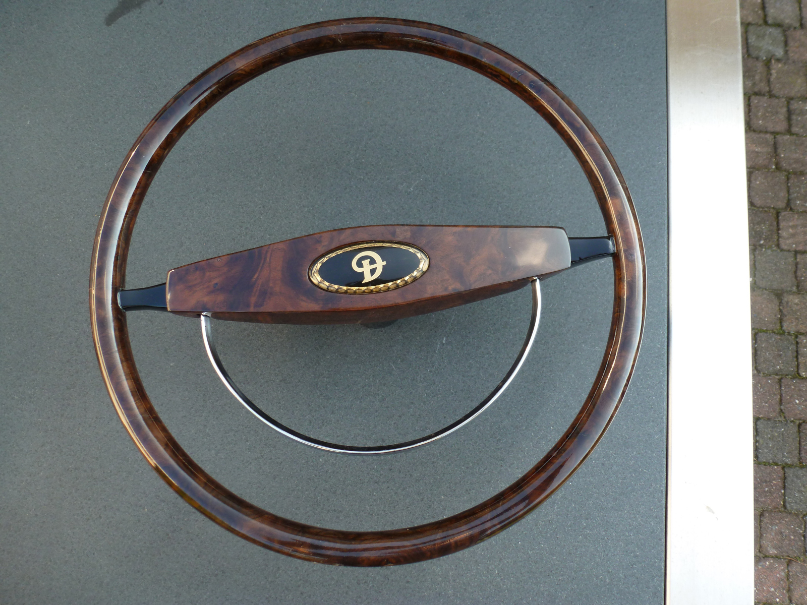 Jaguar XJ6 steering wheel