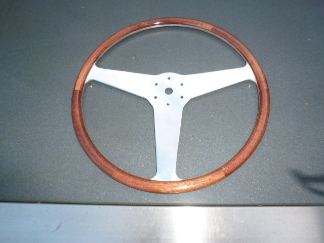 Completely new Mahogony steering wheel recreated with the segment structure (method 3)