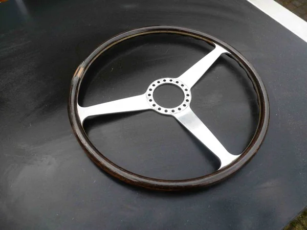 Ferrari 330 GT 2+2 Nardi steering wheel for restoration with cracks and dark stained wood